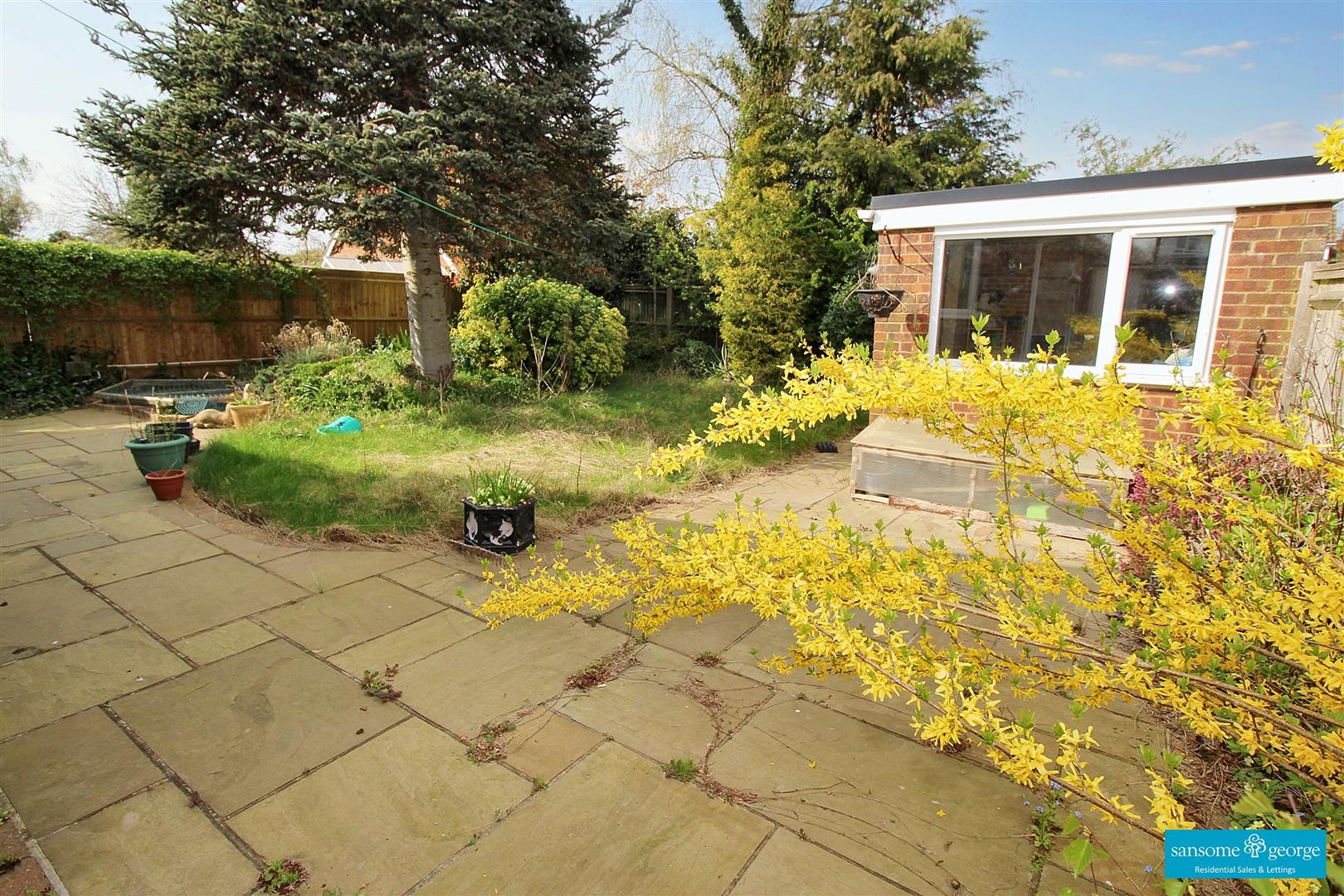 White Lodge Close, Tilehurst, Reading